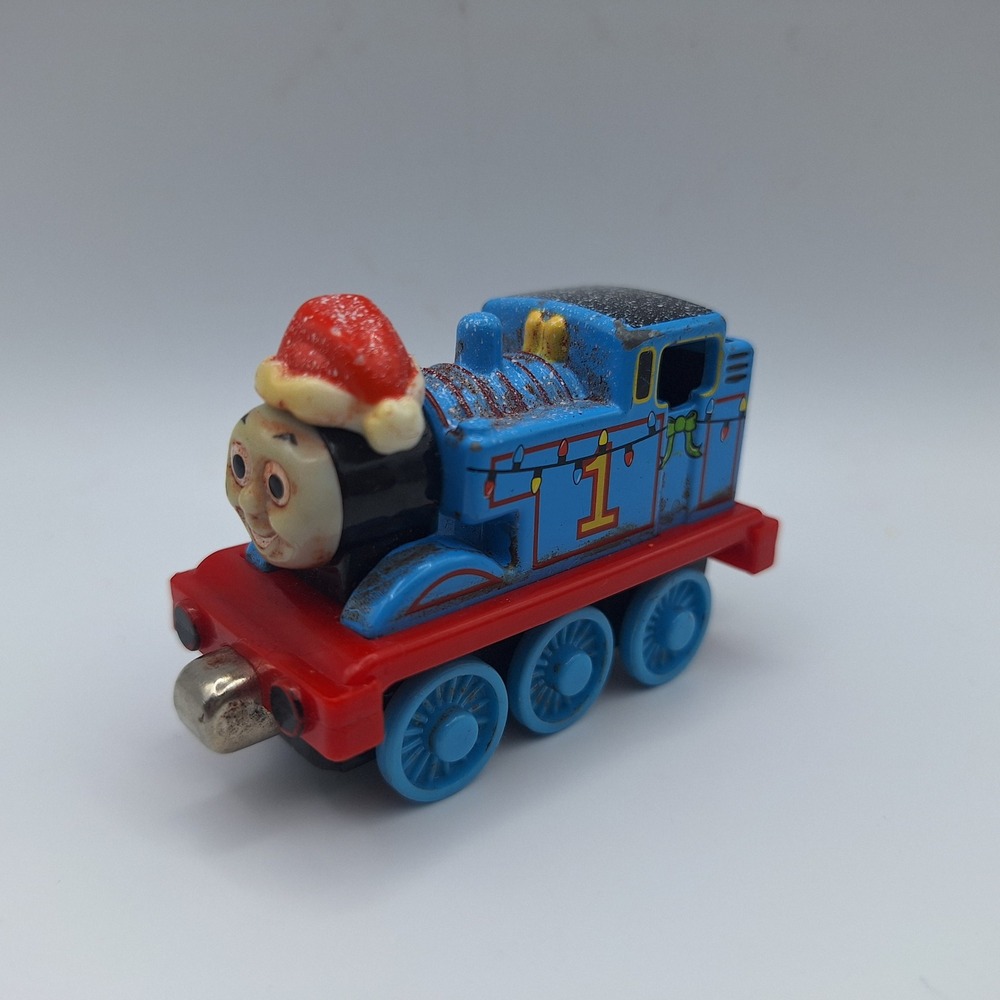 Thomas the Tank Engine Holiday Thomas Train Small 2002 Santa Hat Diecast‎ Toy